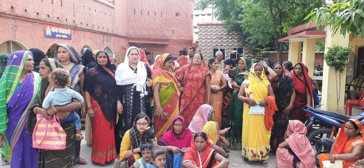 Uproar over non-payment of loan after depositing money in the name of the group