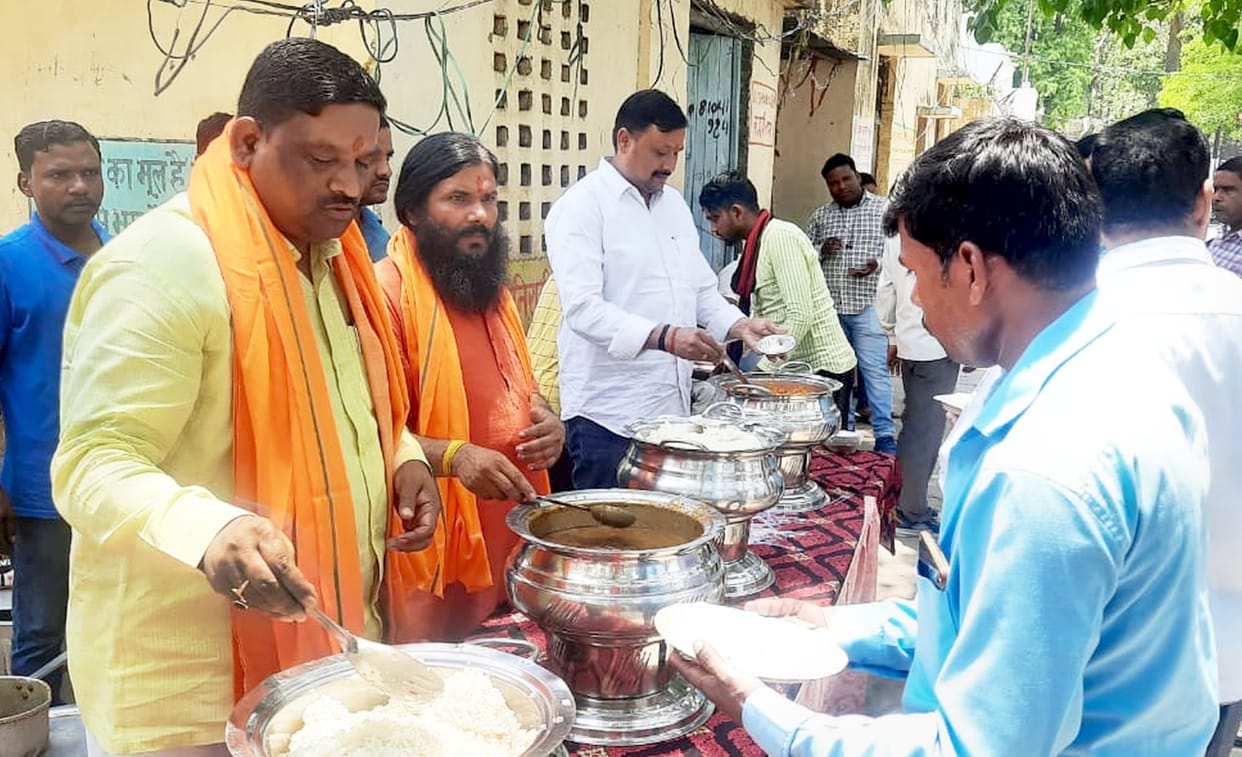 Devotees thronged on the last big Mars