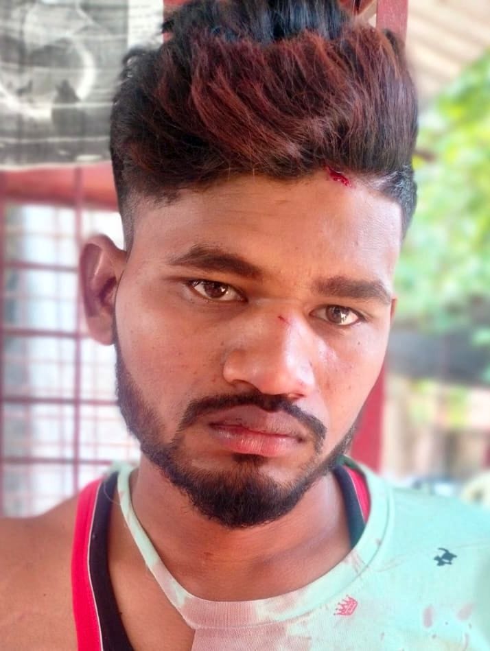 Youth and shopkeeper who came to buy beer clashed