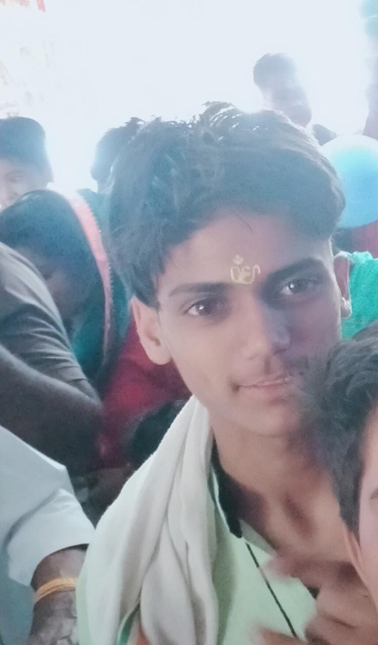 Five including two brothers drowned in Yamuna, search continues