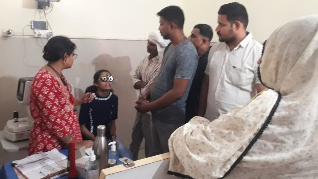 Changes in the weather are heavy on the eyes, increased patients of conjunctivitis