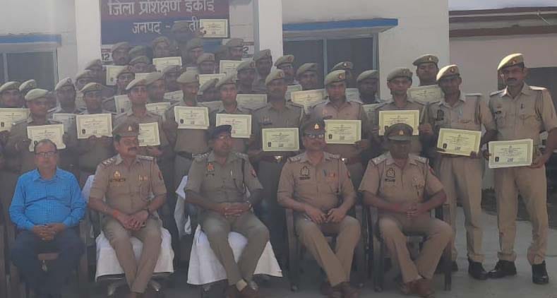 Completion of ten day fresher training of UP-112 police