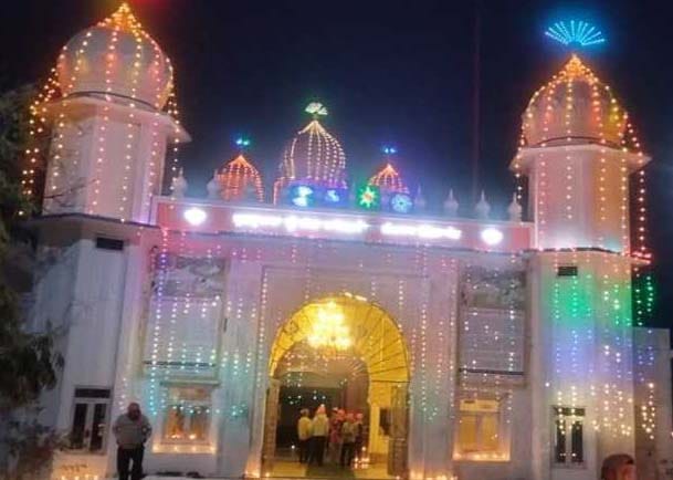Sparkling Reetha Sahib Gurudwara, increased brightness from pilgrims