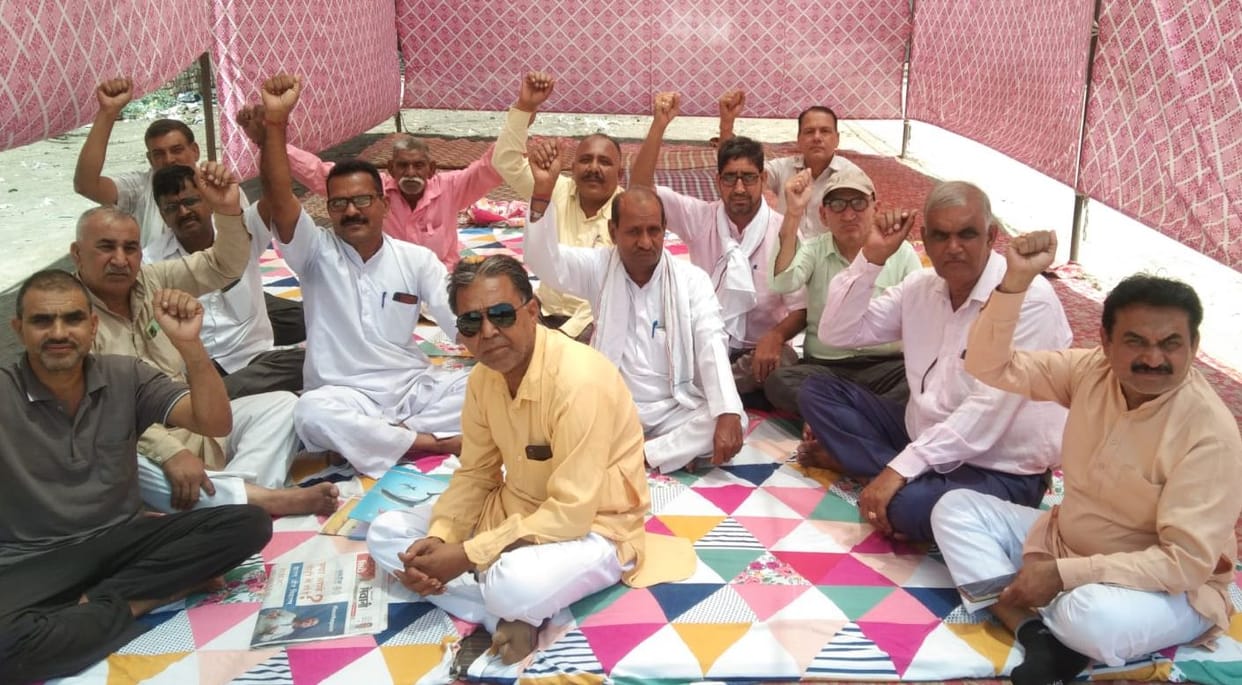 Jituwala Rail Underpass Mahapanchayat started indefinite strike