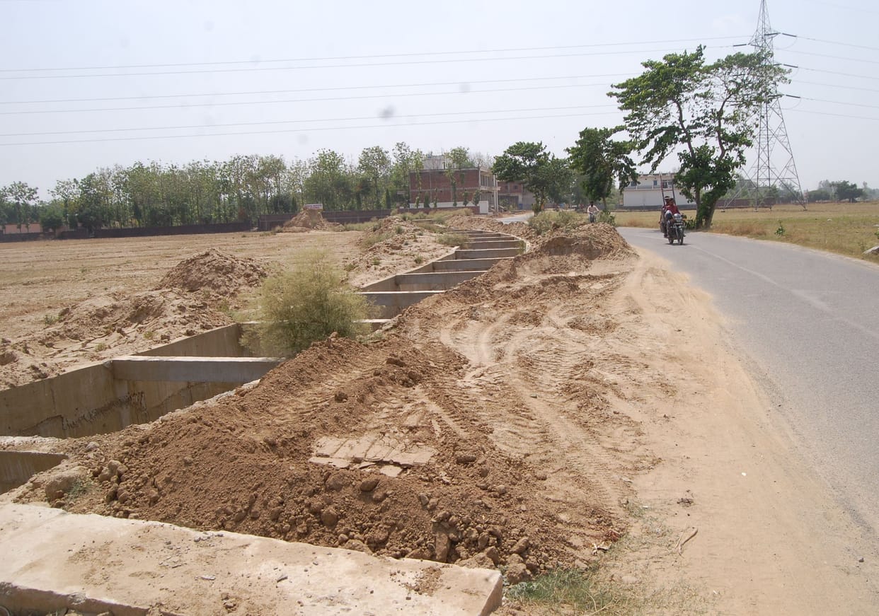 Millions of soil missing in the excavation of a big drain