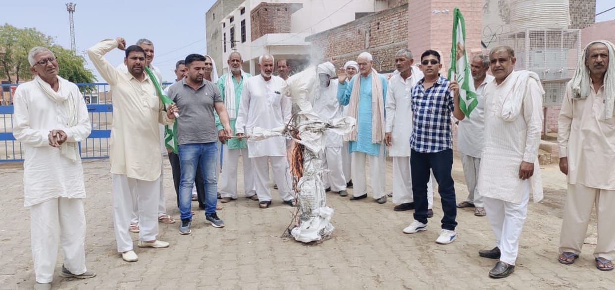 Farmer organizations took out fury march in support of wrestlers, PM's effigy burnt