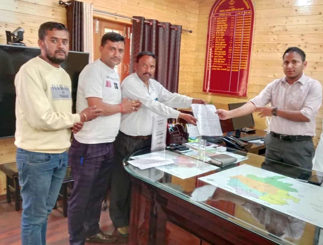 Villagers raised demand for asphalting of Barakot-Rameshwar motorway