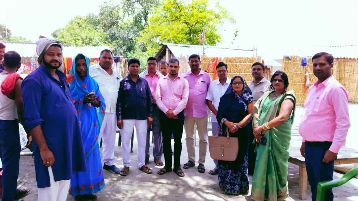 helped rojgarsewak family