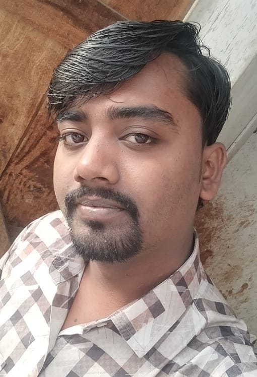 Uncontrolled bike collided with the wall, youth died