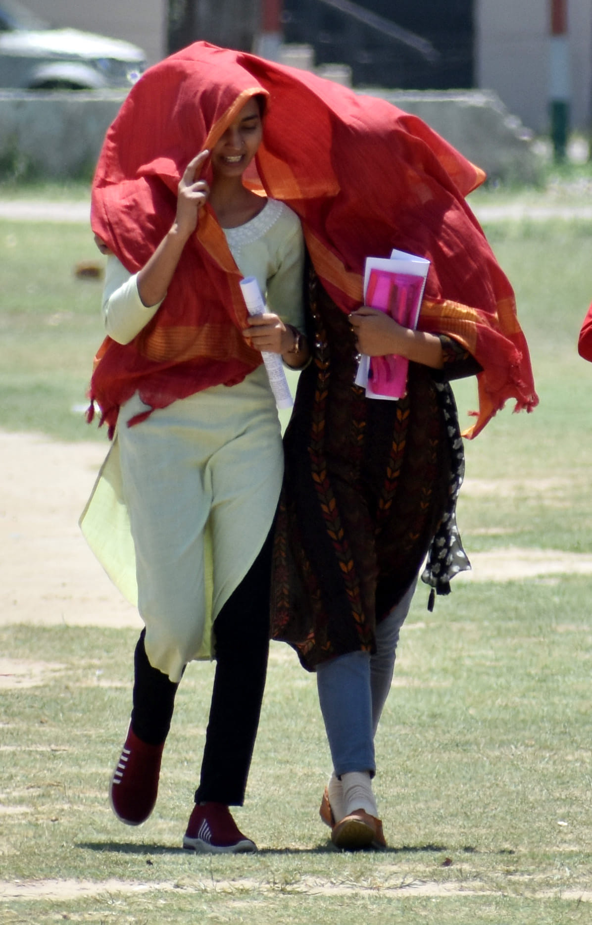 The weather became dangerous, cover your face...otherwise you will suffer from heat stroke and diarrhea