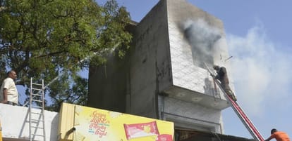 Fire broke out in warehouse due to short circuit, goods worth lakhs burnt