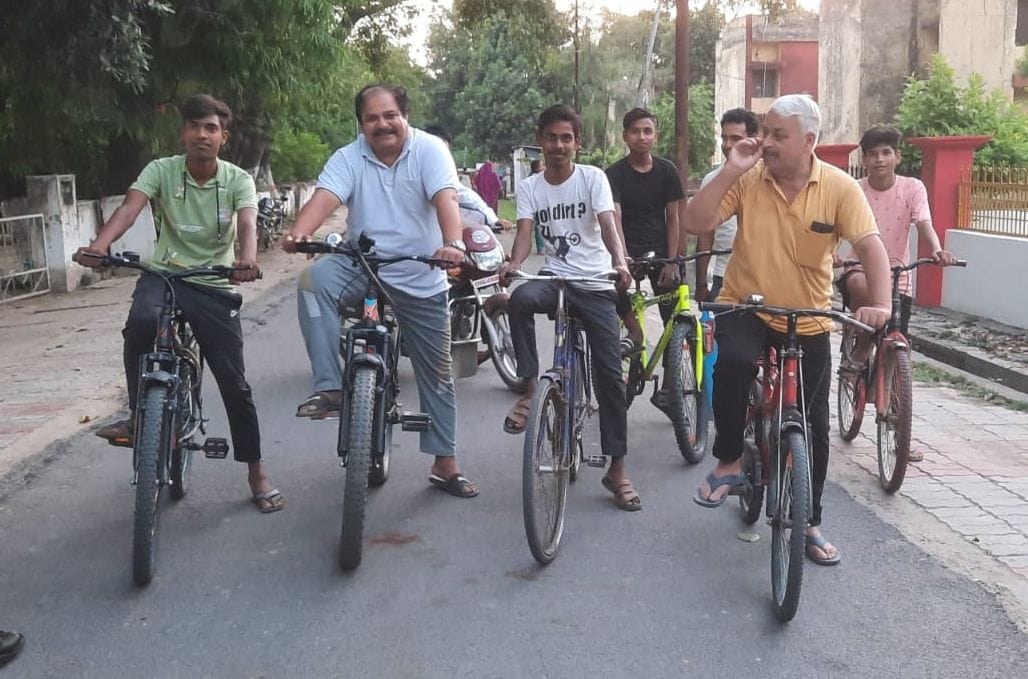 Car owners rode cycles, gave the mantra of health
