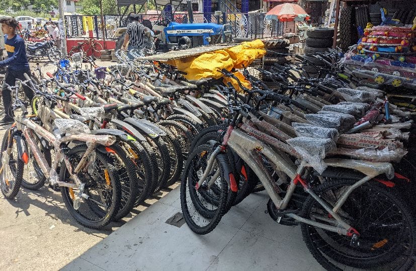 World Cycle Day People need has now become a hobby Ride a bicycle be healthy save environment too Uttarakhand