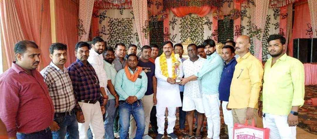 nagar panchyat adhyaksh hounered