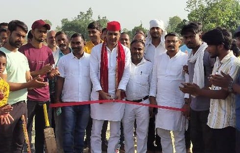 Ratanpur's team defeated Pahuni's team