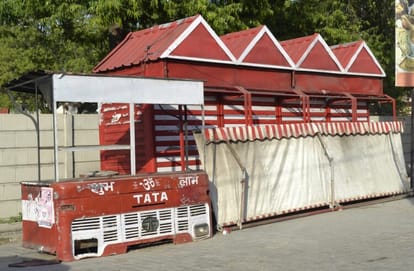 Model food corner occupied by the son of former public representative, municipal administration started investigation