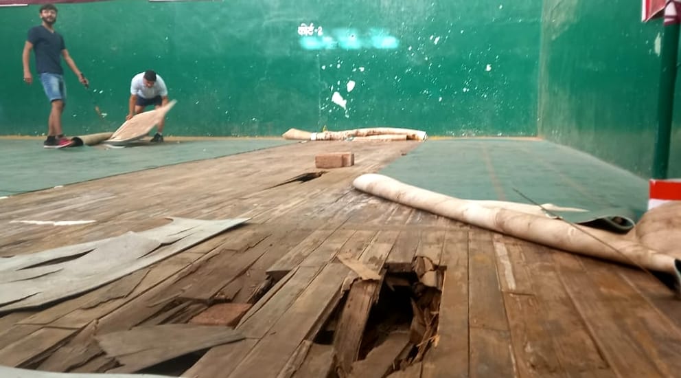 Stadium's badminton court broken, many players injured