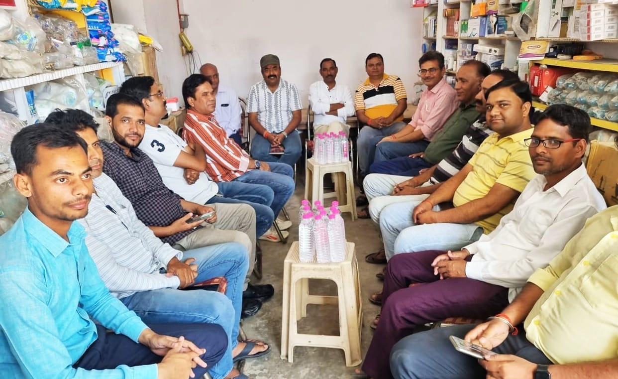 Shopkeepers should return banned drugs soon