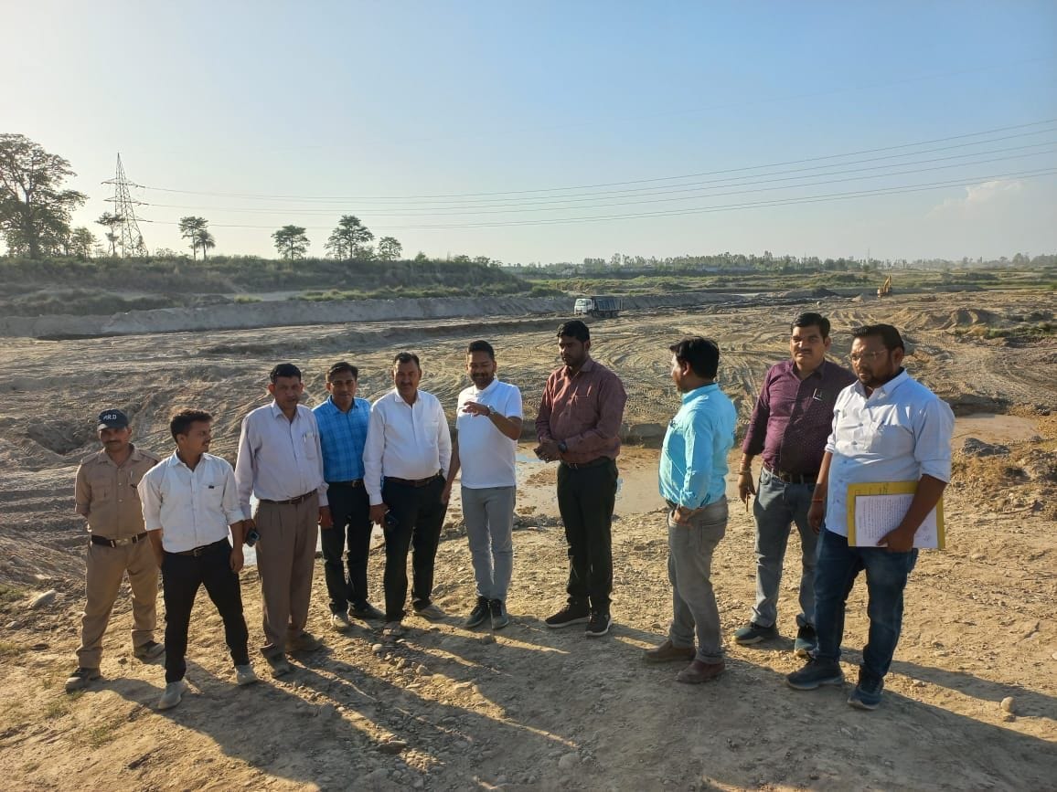 Raid on complaint of illegal mining in Kosi