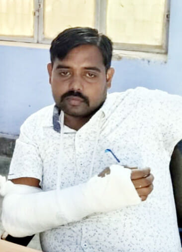 Bike slipped while saving cattle, doctor injured