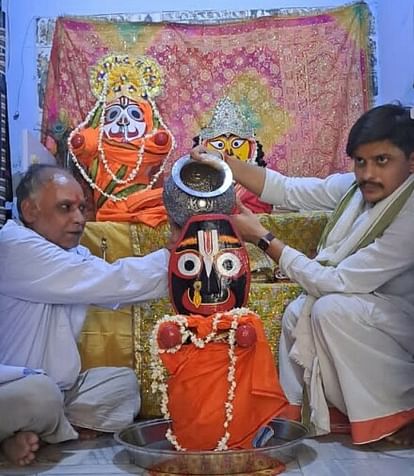 Lord Jagannath suffering from fever, doctor doing treatment