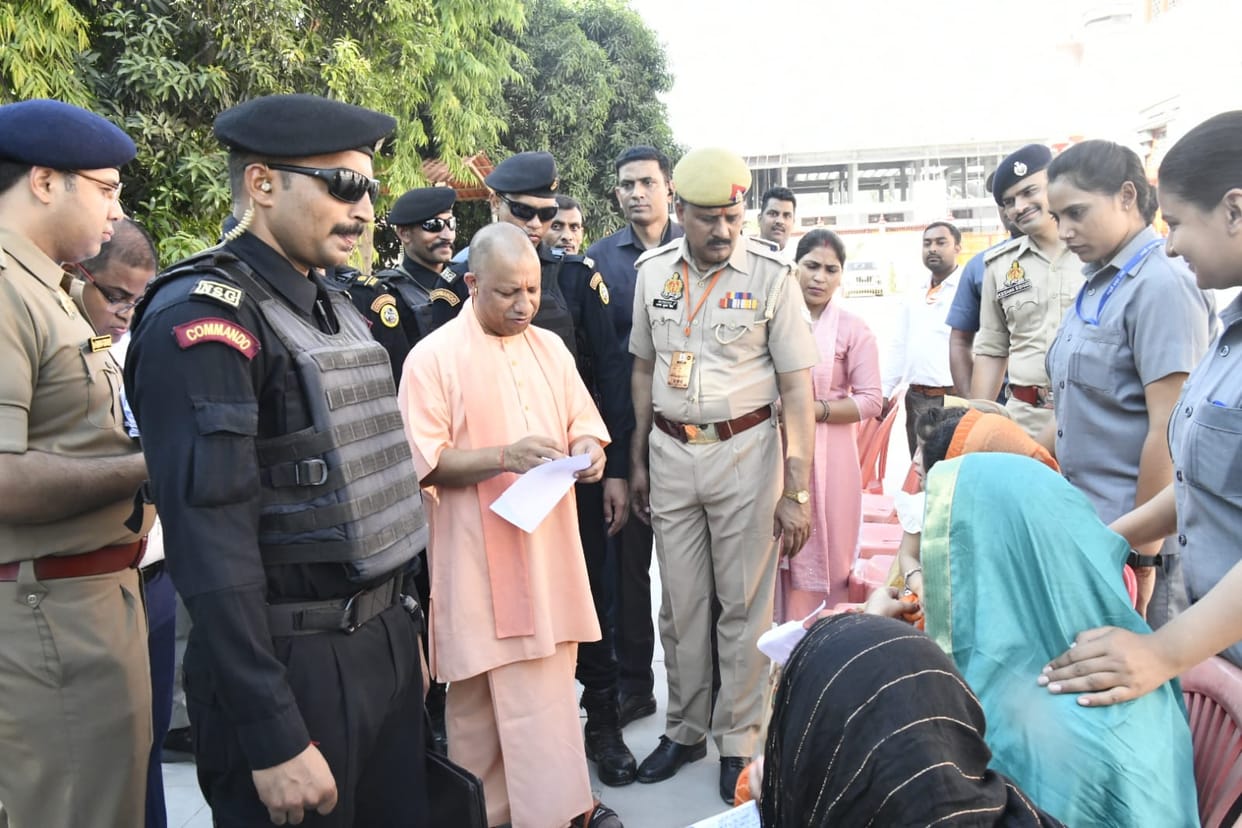 Arrange pucca houses for those who do not have housing: CM Yogi