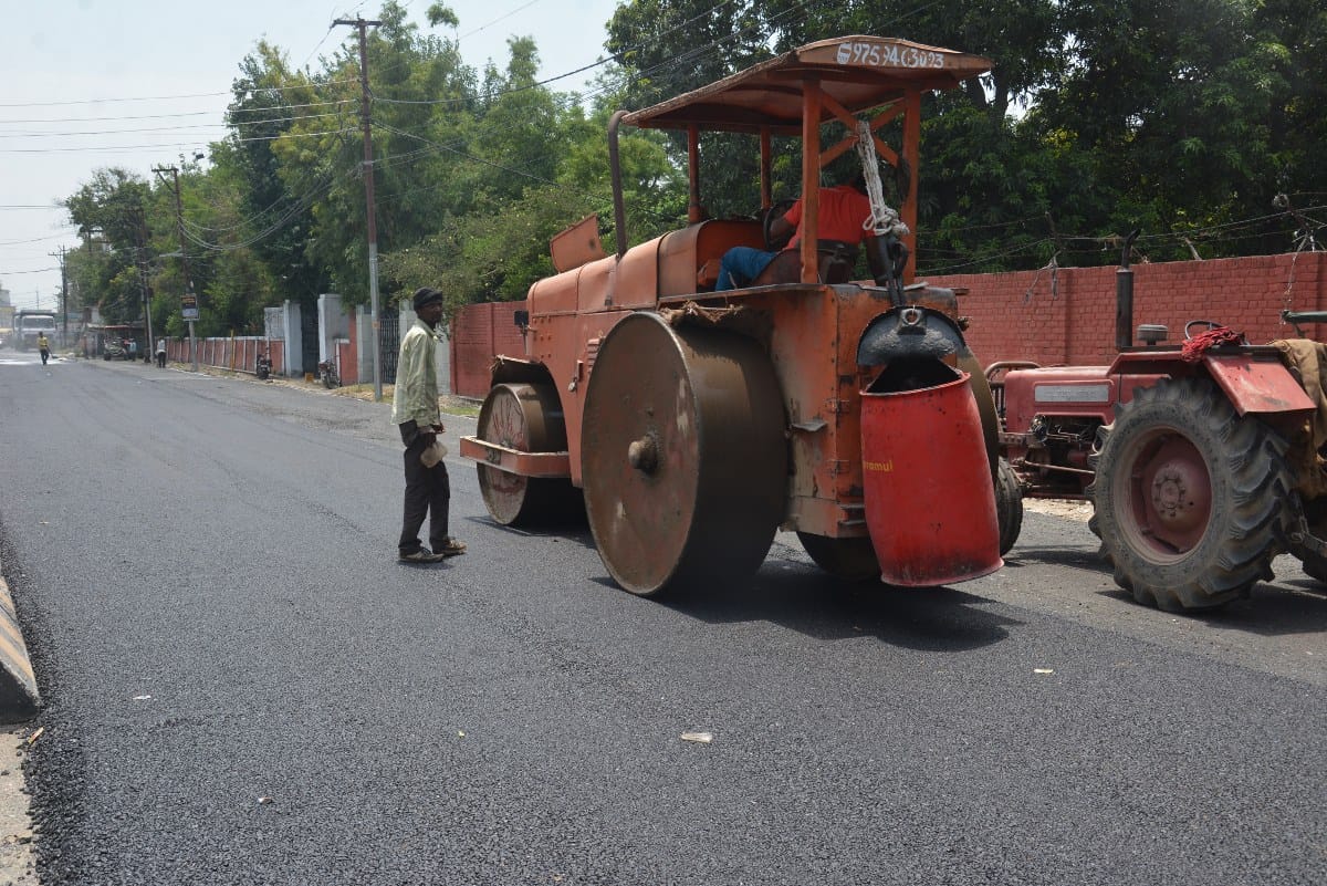 Road built from Tikait Chowk to Mahatma Jyotiba Phule Chowk