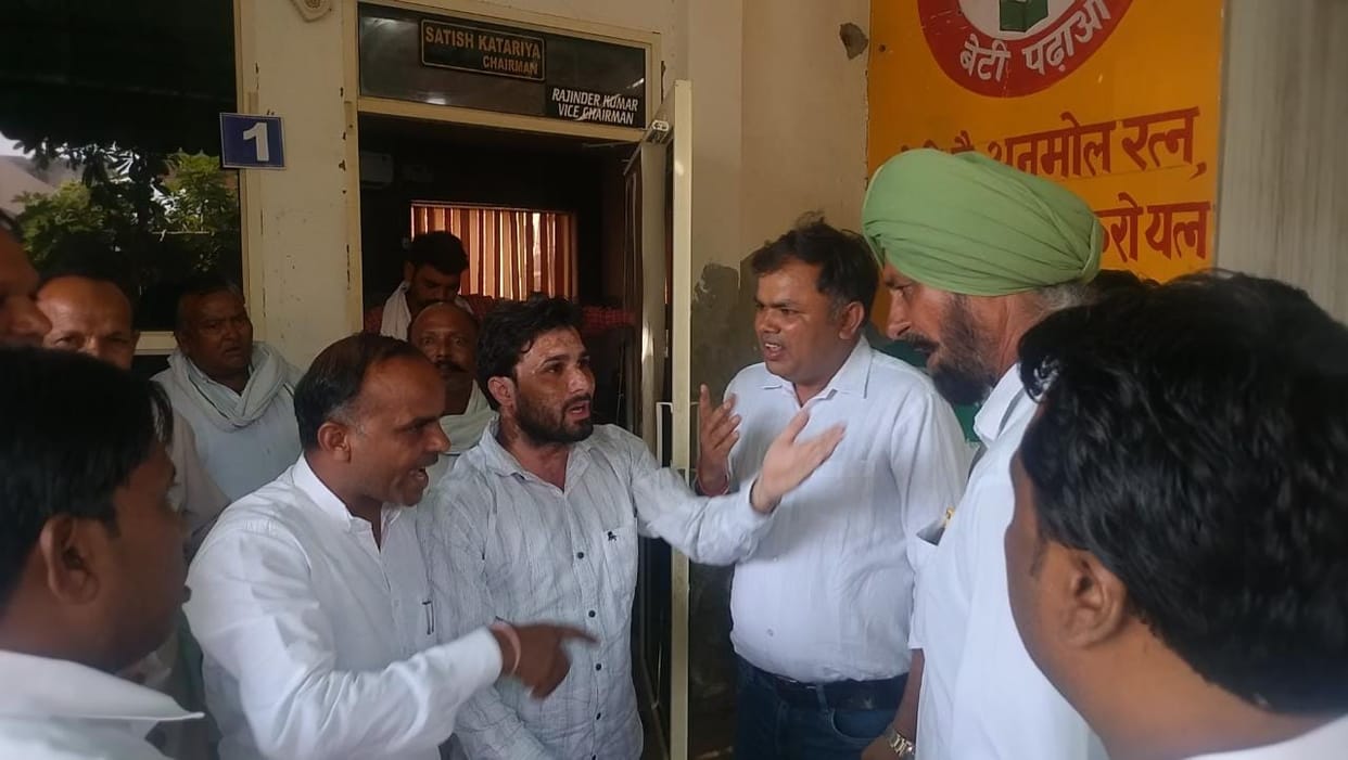 Uproar in the municipal meeting, the chairman told the danger of life