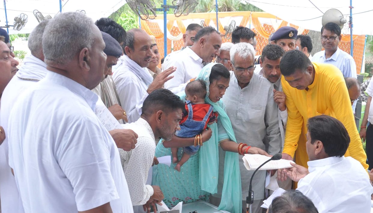 Power Minister said to the sarpanch - do not talk too loudly, no one in our family listens to loud talk