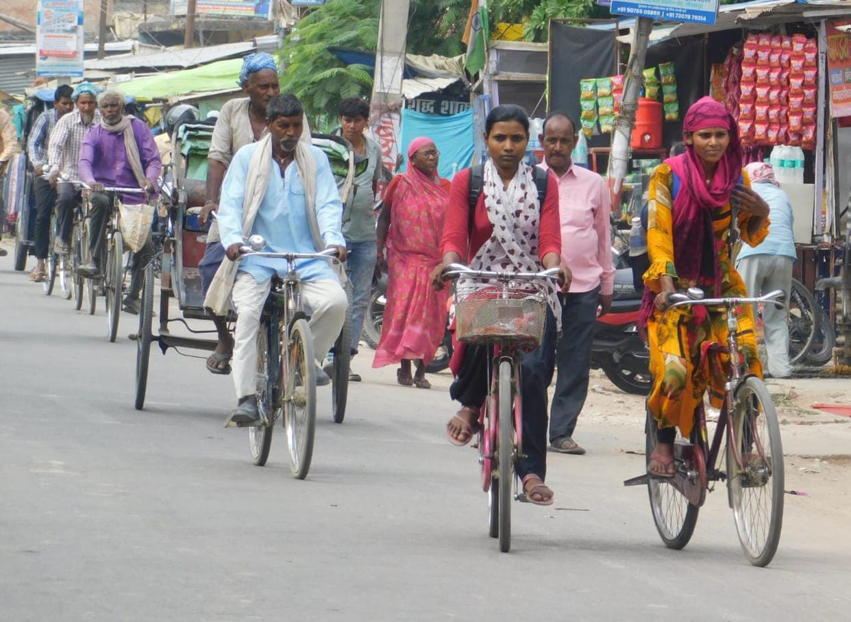 Cloudy till afternoon, humidity persists