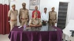 कलवारी पुलिस ने दो हत्या अभियुक्तों को किया गिरफ्तार।