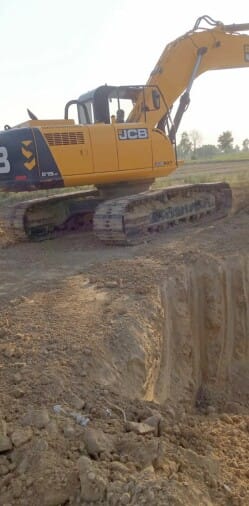 Complaint to Chief Minister, Ganga Express people got illegal mining done up to nine feet