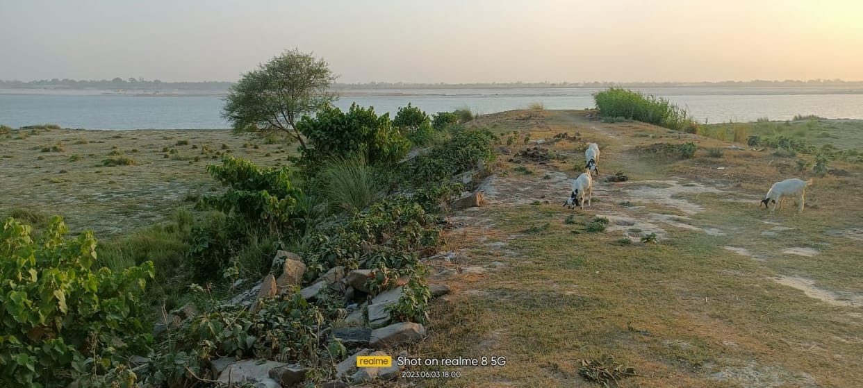 Monsoon ready to come, villagers worried due to non-repair of dams