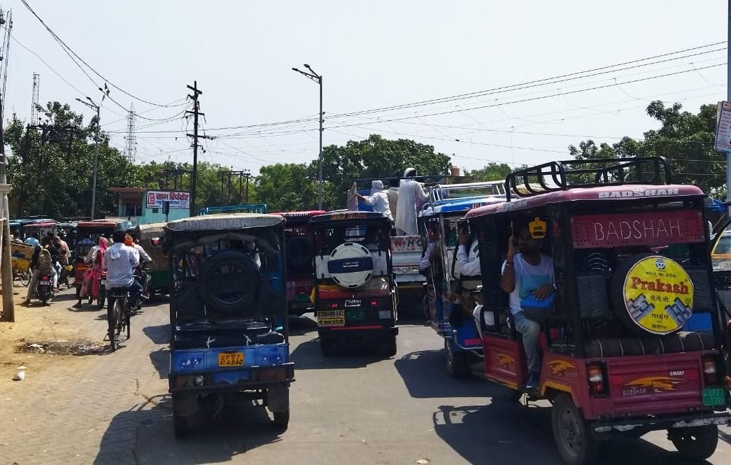 Many places in the city including Garra bridge were jammed, passengers were upset