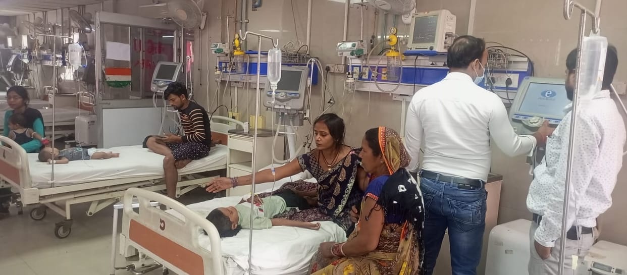 People suffering from diarrhea in the scorching heat