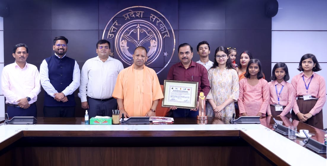 Seven children of Hasudi Ausanpur met CM along with DM