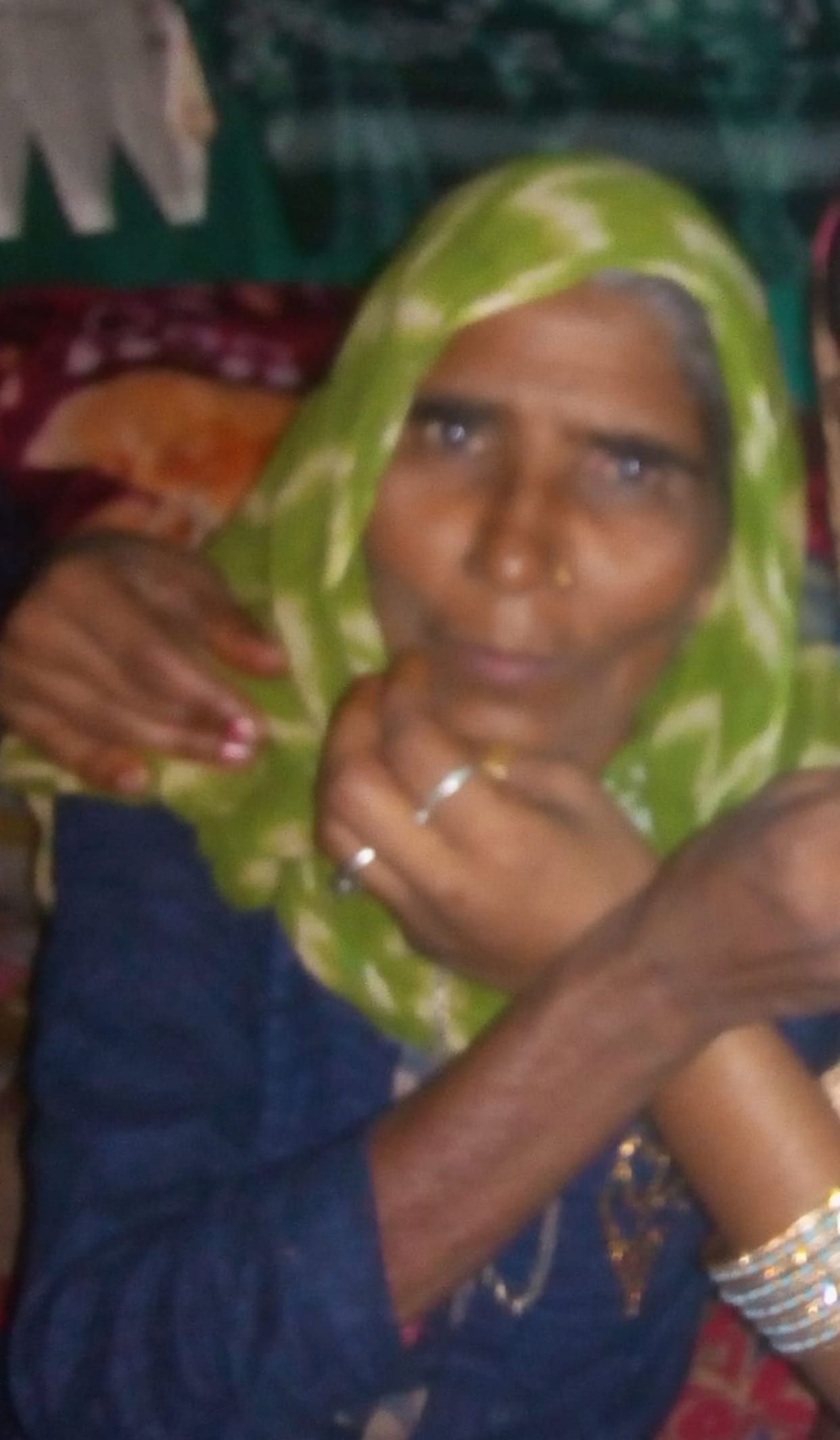 Woman dies after being hit by vehicle, driver absconding
