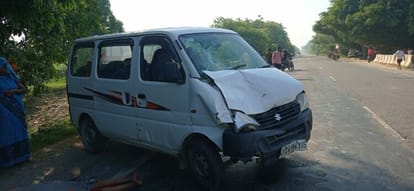 Bike rider mother-son killed, father injured in van collision