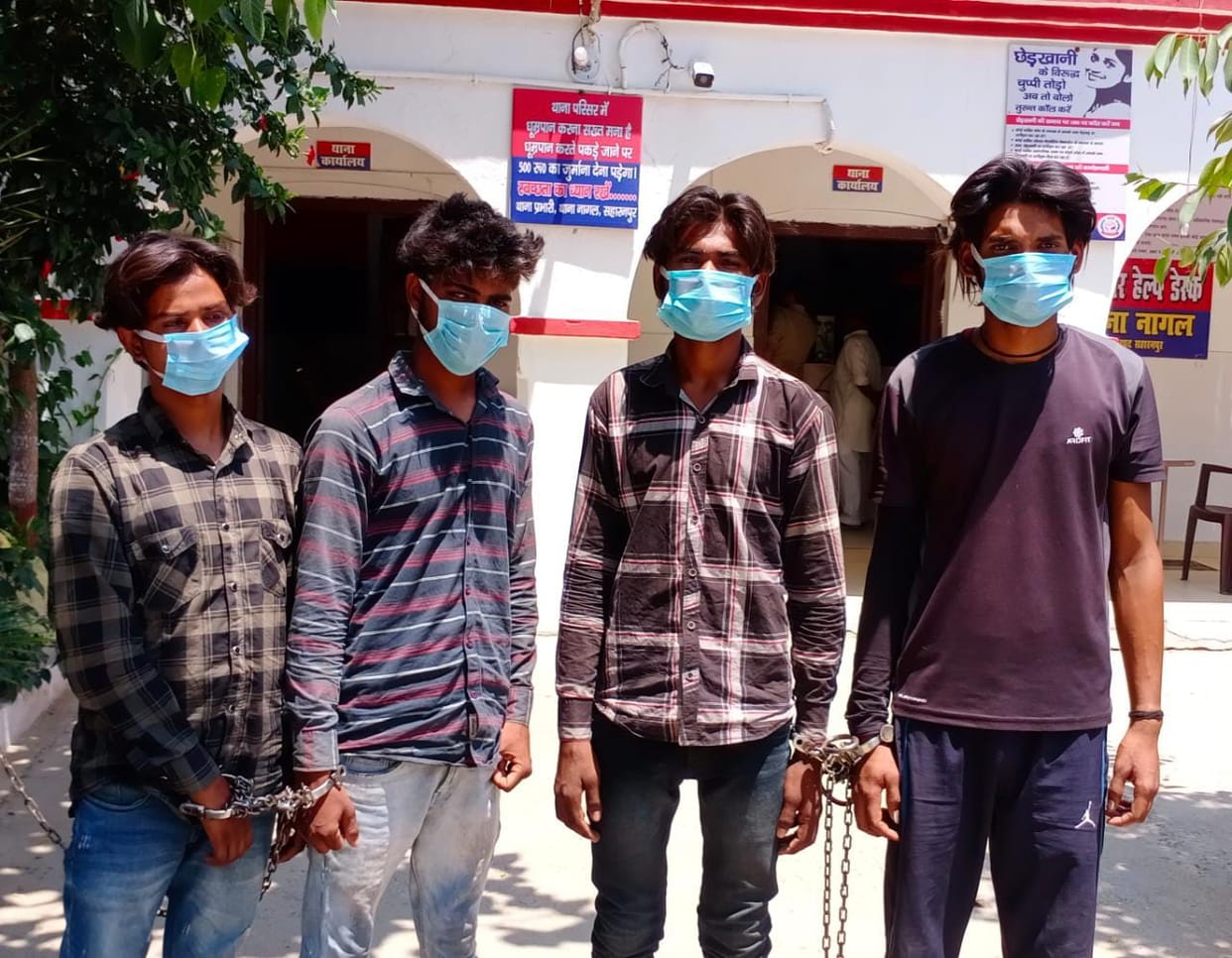 Four miscreants caught after looting bike, two absconding