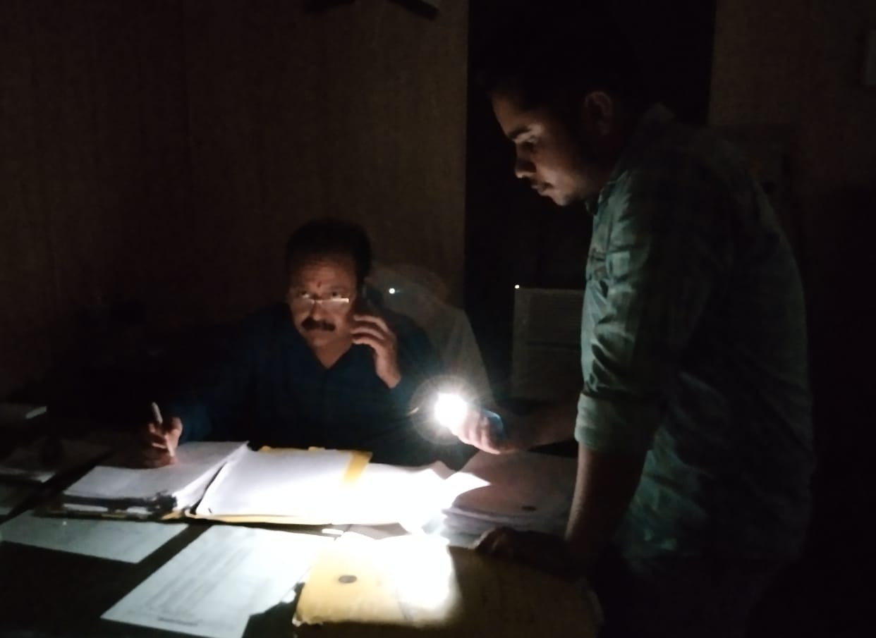 Electricity and water crisis in municipal corporation premises