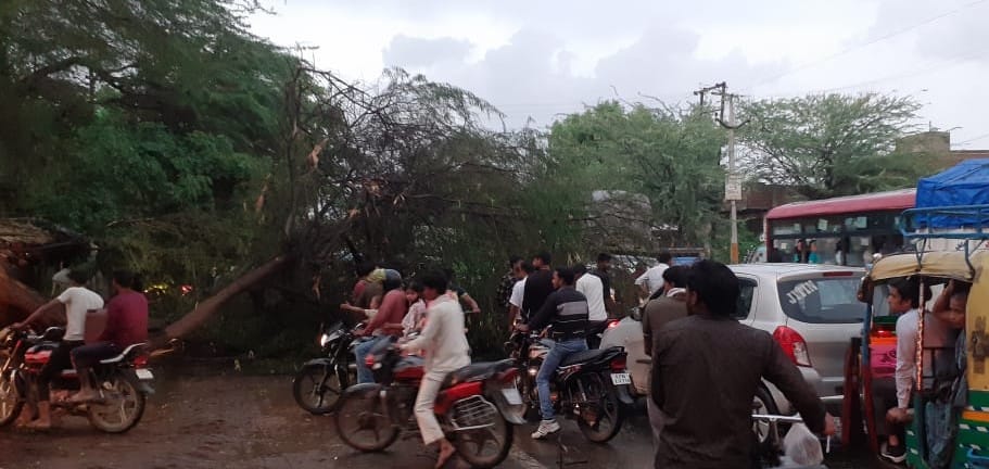 Thunderstorms loosened the heat wave
