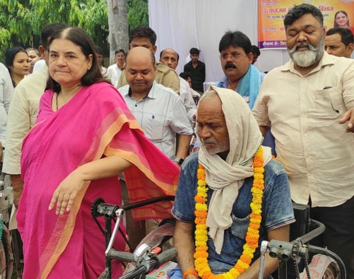 The MP gifted a sub post office made of 81 lakhs