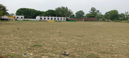 Farmers will be given land of 12 schools for farming