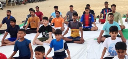 Children learned to stay healthy by doing yoga