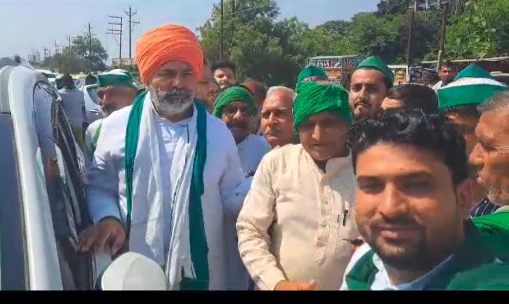 Lathi charge on farmers is the weakness of the government