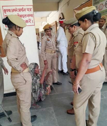 Woman created ruckus at DM office, police took her to police station