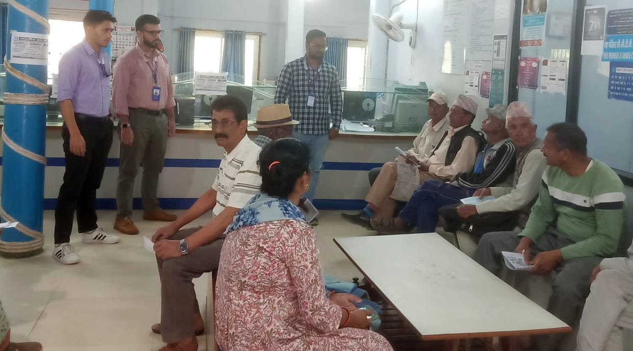 Transaction not done in bank due to stoppage of communication service