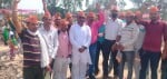 तिलहर कछियानी खेड़ा हनुमान मंदिर पर करणी सेना के कार्यकर्ता पूजा अर्चना के बाद जयकारा लगाते हुए।