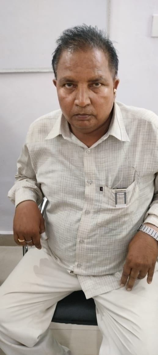 Revenue inspector caught red handed taking 25 thousand bribe