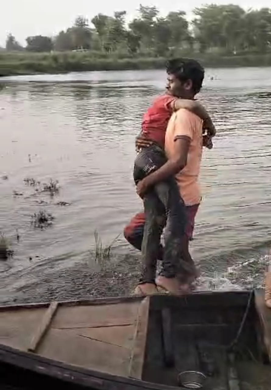 Seven including two women drowned while taking bath in Gandak river, five died